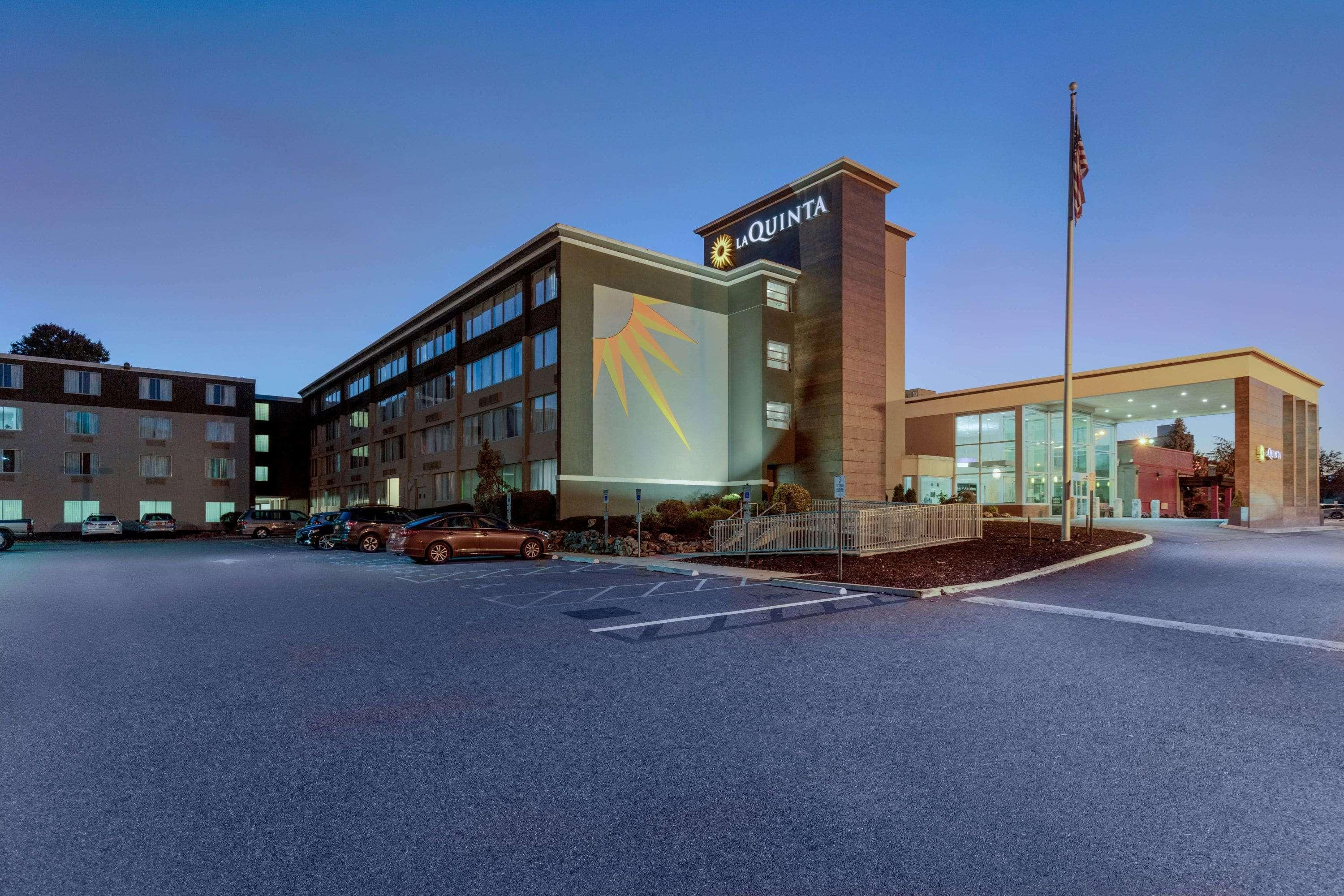 La Quinta By Wyndham Clifton/Rutherford Ngoại thất bức ảnh